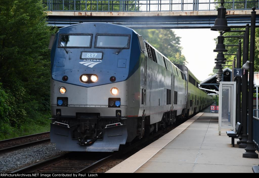 Southbound "Auto Train" races through the commuter station